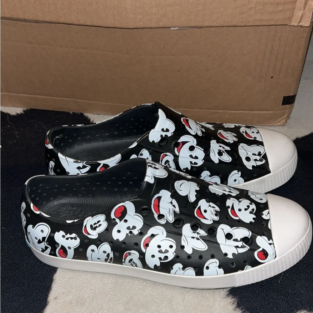 Disney Native Shoes for Men - Mickey Mouse - Black M8/W10